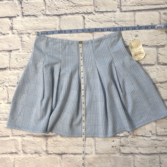 Altar’d State Pleated Mini Skirt Blue and White Plaid Size Medium NWT - Picture 4 of 9